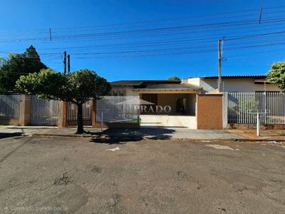 Casa, 3 quartos, 190 m² - Foto 1