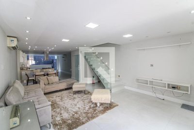 Casa, 2 quartos, 230 m² - Foto 1