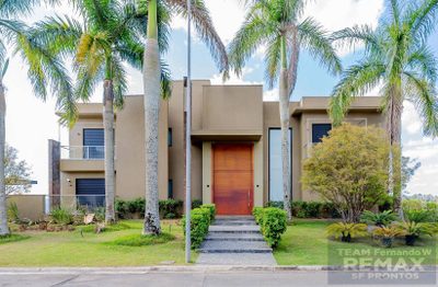 Casa, 5 quartos, 1177 m² - Foto 1