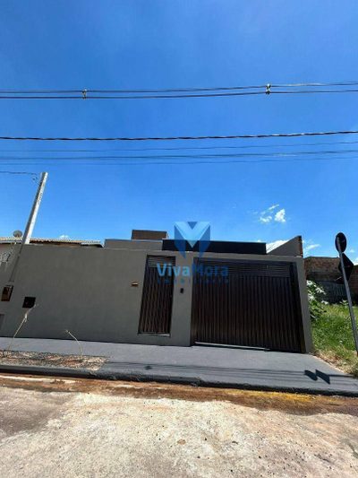Casa, 2 quartos, 82 m² - Foto 1