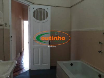 Casa, 5 quartos, 169 m² - Foto 2