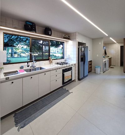 Casa, 4 quartos, 216 m² - Foto 1