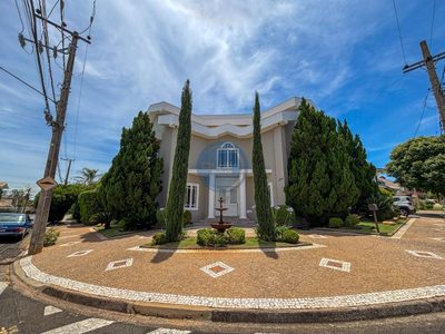 Sobrado, 5 quartos, 582 m² - Foto 1