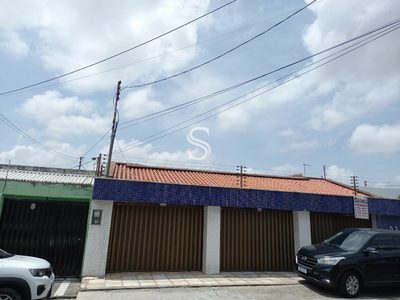 Casa, 4 quartos, 319 m² - Foto 2