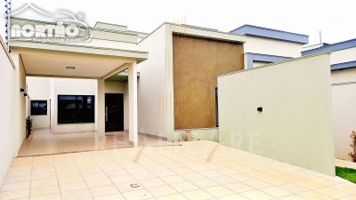 Casa, 3 quartos, 172 m² - Foto 2