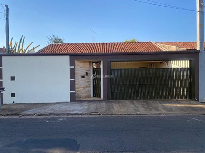 Casa, 3 quartos, 210 m² - Foto 1