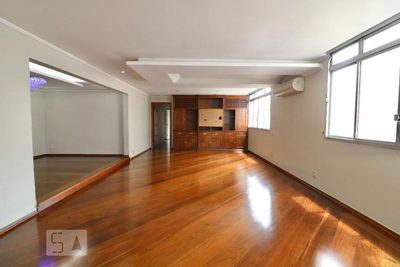 Apartamento, 3 quartos, 170 m² - Foto 2