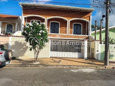 Casa, 3 quartos, 297 m² - Foto 1