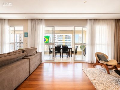 Apartamento, 3 quartos, 156 m² - Foto 2
