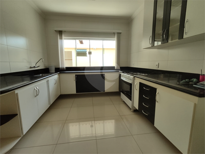 Casa, 3 quartos, 273 m² - Foto 1