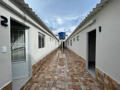 Casa, 6 quartos, 120 m² - Foto 1