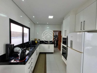 Casa, 4 quartos, 260 m² - Foto 3