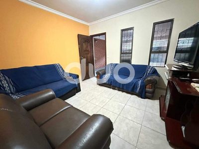 Casa, 3 quartos, 140 m² - Foto 2
