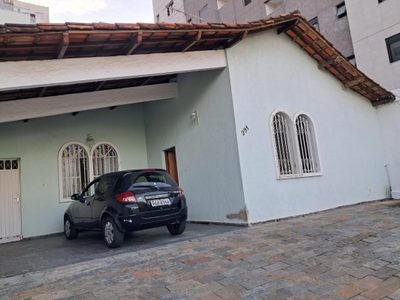Casa, 4 quartos, 277 m² - Foto 1