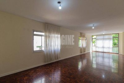 Apartamento, 3 quartos, 216 m² - Foto 4