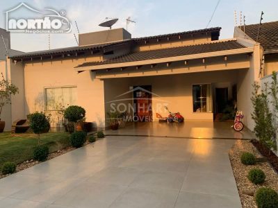Casa, 3 quartos, 239 m² - Foto 1