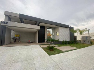 Casa, 4 quartos, 235 m² - Foto 1
