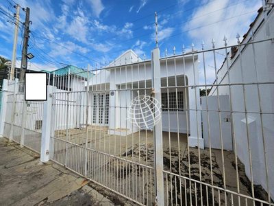 Casa, 3 quartos, 129 m² - Foto 2