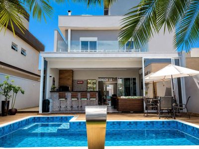 Casa, 3 quartos, 211 m² - Foto 1