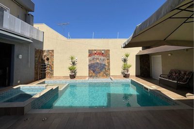 Casa, 4 quartos, 280 m² - Foto 1