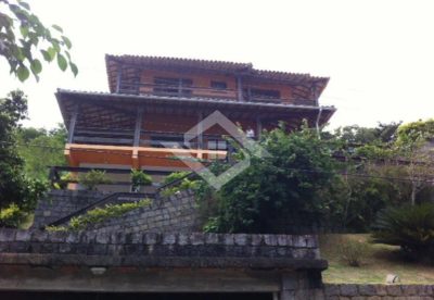 Casa, 3 quartos, 219 m² - Foto 1