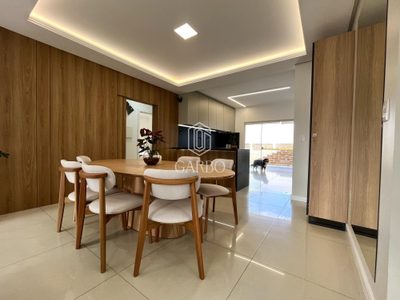 Casa, 4 quartos, 300 m² - Foto 4