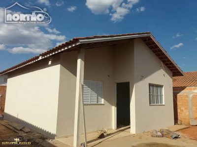 Casa, 3 quartos, 60 m² - Foto 2