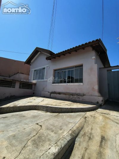 Casa, 3 quartos, 110 m² - Foto 1