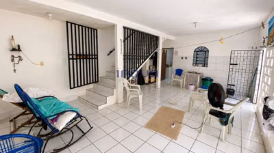 Casa, 4 quartos, 301 m² - Foto 1