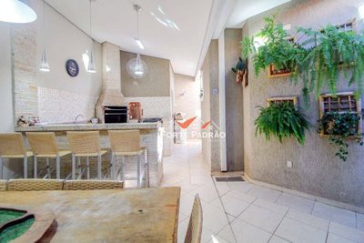 Sobrado, 3 quartos, 217 m² - Foto 2