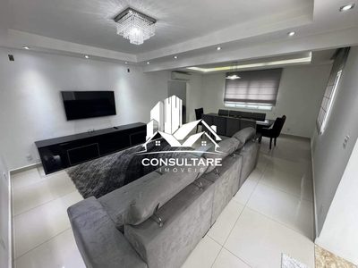 Casa, 4 quartos, 237 m² - Foto 1