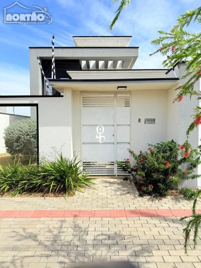 Casa, 5 quartos, 188 m² - Foto 1