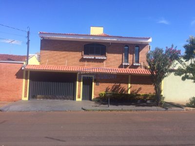 Sobrado, 5 quartos, 366 m² - Foto 1