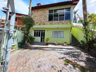 Casa, 3 quartos, 405 m² - Foto 1
