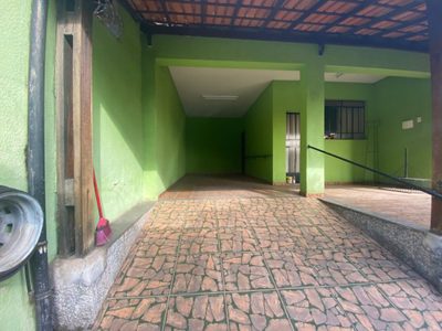 Casa, 4 quartos, 260 m² - Foto 1