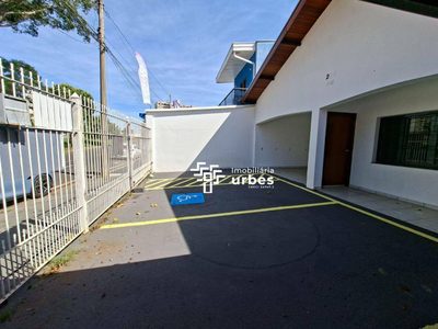 Casa, 4 quartos, 203 m² - Foto 1