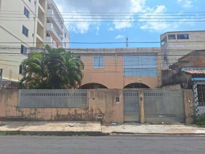 Casa, 5 quartos, 452 m² - Foto 2
