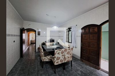 Casa, 3 quartos, 195 m² - Foto 3