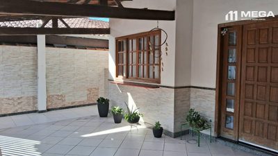 Casa, 2 quartos, 200 m² - Foto 1