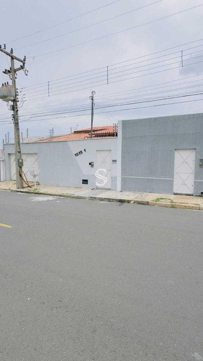 Casa, 4 quartos, 390 m² - Foto 1