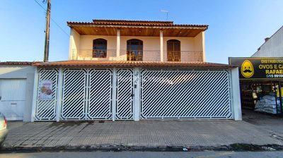 Casa, 3 quartos, 200 m² - Foto 1