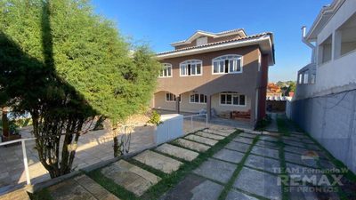Casa, 3 quartos, 237 m² - Foto 2