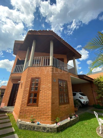 Casa, 2 quartos, 227 m² - Foto 1
