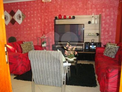 Sobrado, 3 quartos, 131 m² - Foto 2