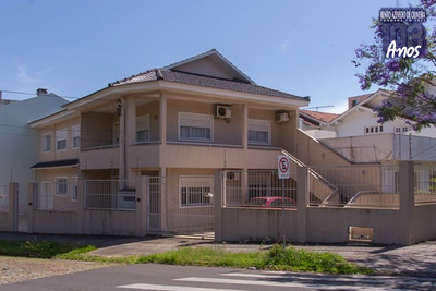 Casa, 5 quartos, 233 m² - Foto 1