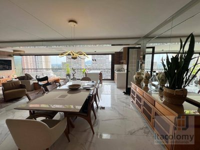 Apartamento, 3 quartos, 228 m² - Foto 1