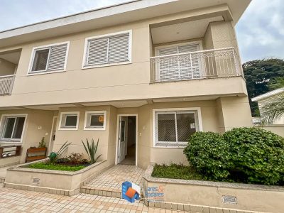 Casa, 4 quartos, 257 m² - Foto 1