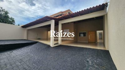 Casa, 4 quartos, 250 m² - Foto 1