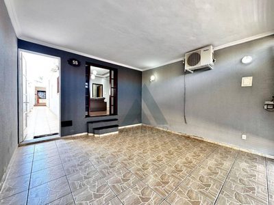 Casa, 3 quartos, 240 m² - Foto 2