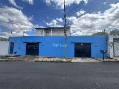 Casa, 4 quartos, 229 m² - Foto 1